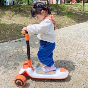 Xe trượt Scooter 3 bánh 808 Màu Cam (CÁI)