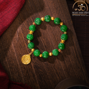 Vòng Tay Ngọc Cẩm Thạch Phối Charm Vàng